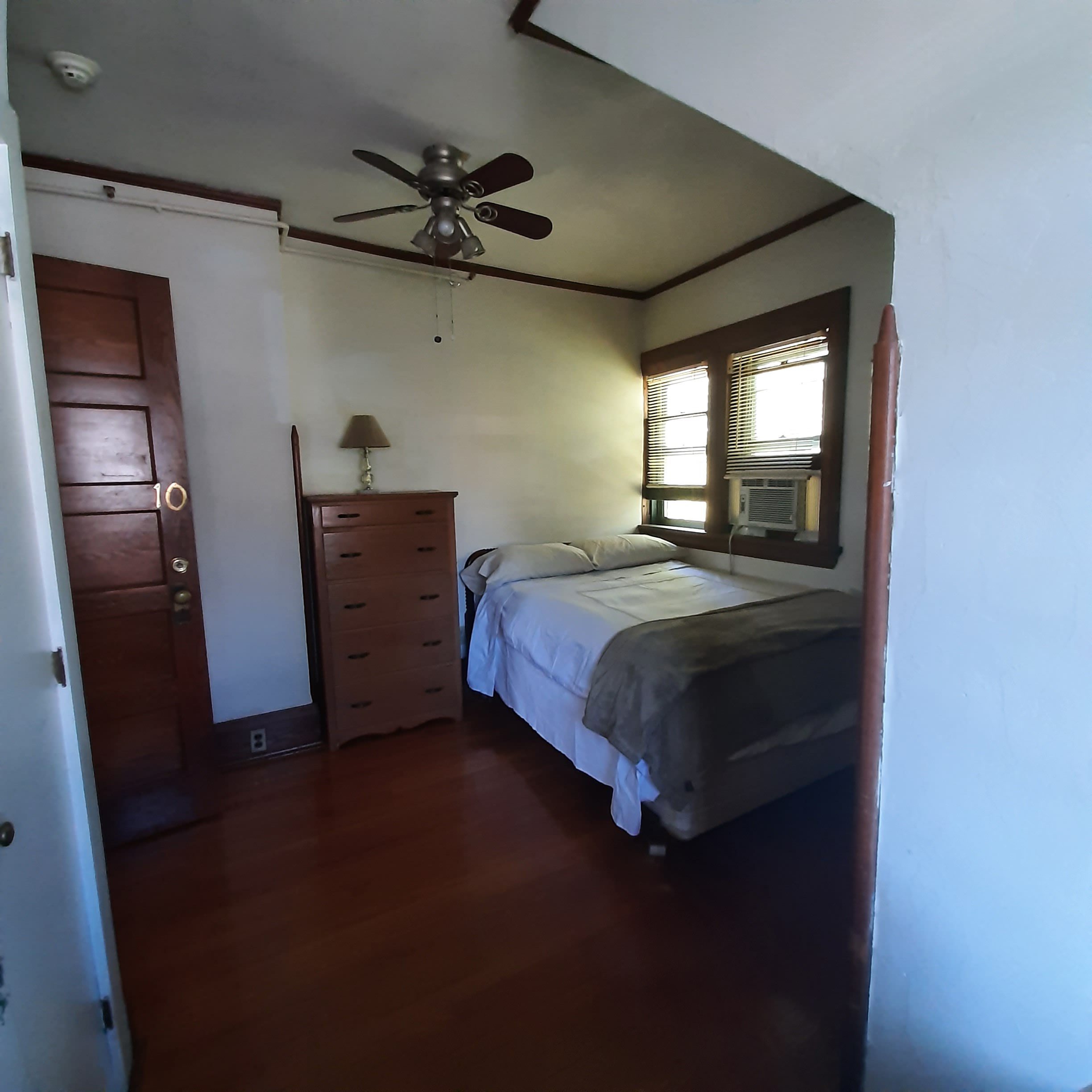 136943351-1008941237526060 Cornell Off-Campus bedroom Graduate student