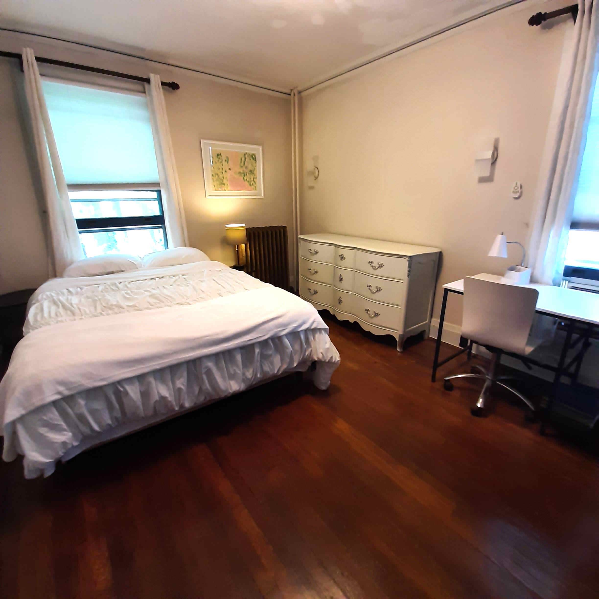 s52 Cornell Off-Campus Graduate housing bedroom